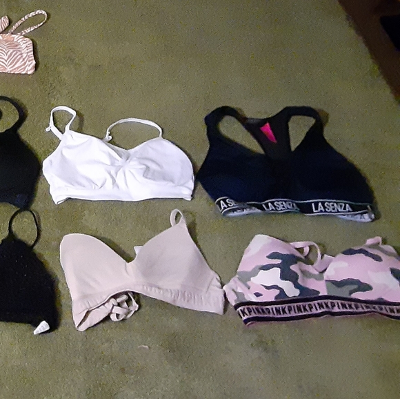 Swimsuits & bras - Picture 2 of 2